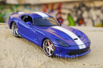 Maisto 2013 SRT Viper GTS, цвет синий с белой полосой, масштаб 1/24